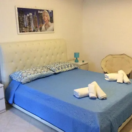 Blue Bedroom-2